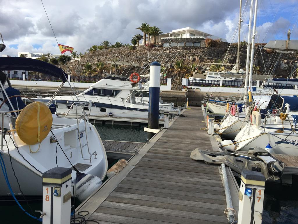 Hotel Puerto Calero Boat Esterno foto